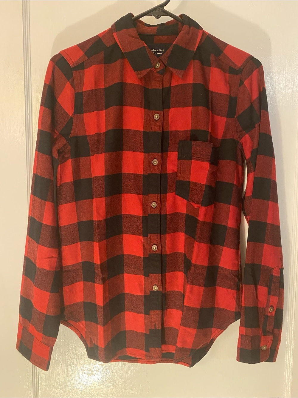 Abercrombie & Fitch Red and Black Buffalo Plaid Flannel Shirt Small